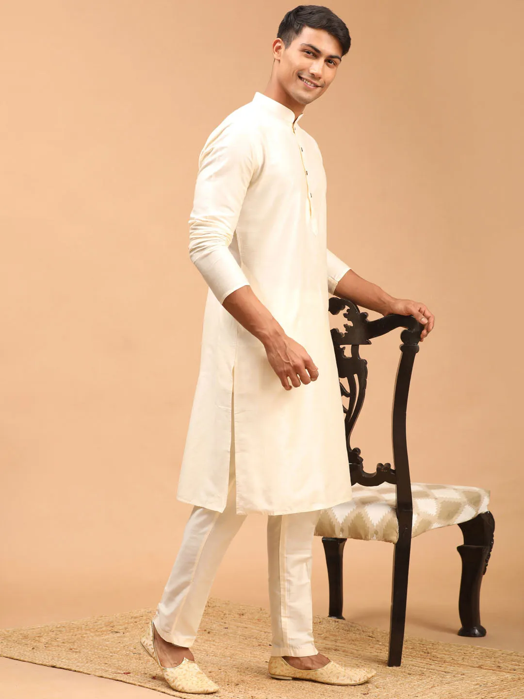 VASTRAMAY Cream Viscose Rayon Kurta Set