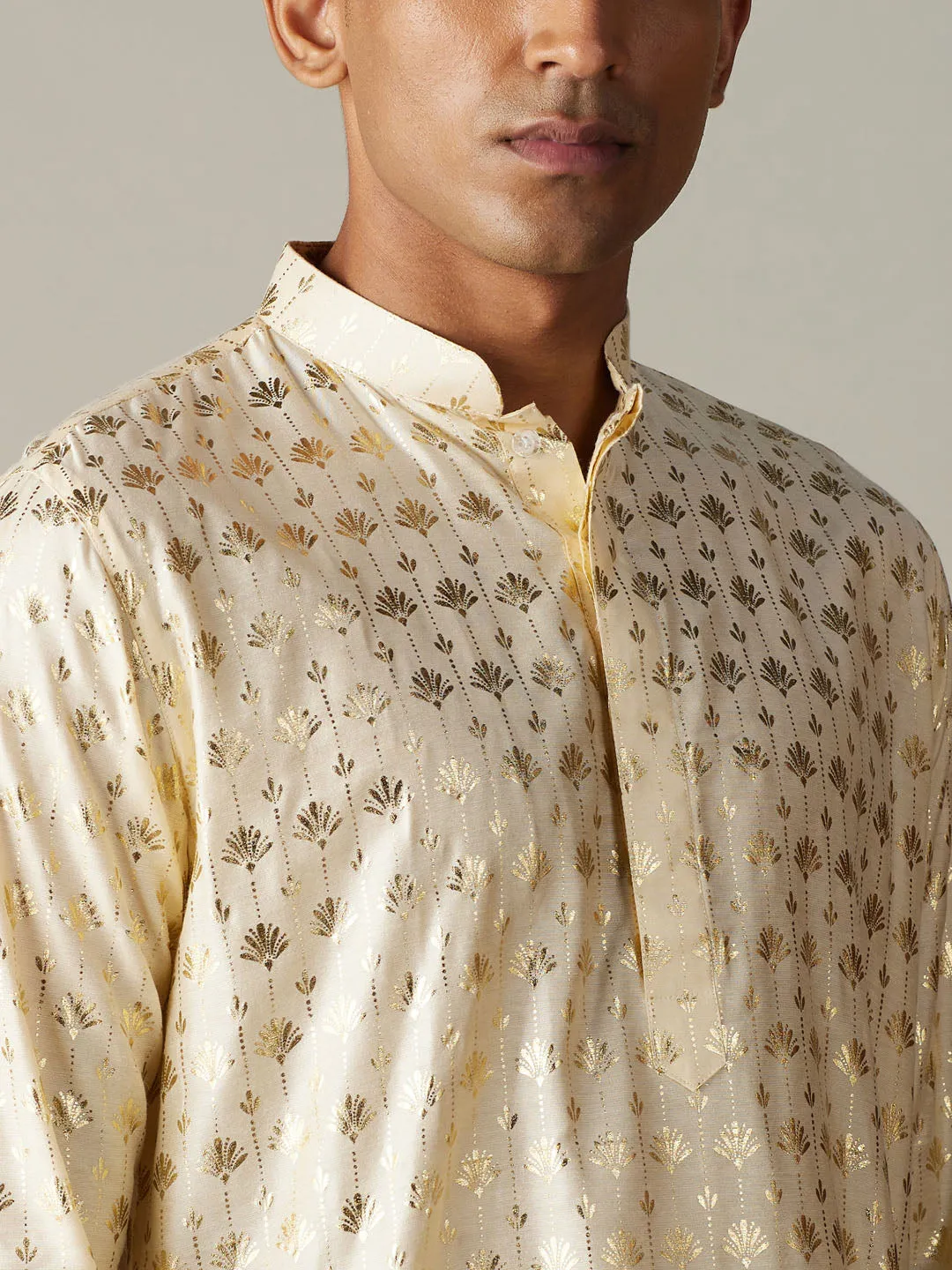 VASTRAMAY Golden Foil Printed Kurta Set